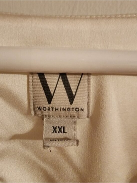 Top - Picture 2 of 6